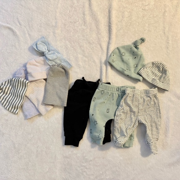 Assorted NB Baby Clothing Bundle (Lot) - Picture 7 of 7